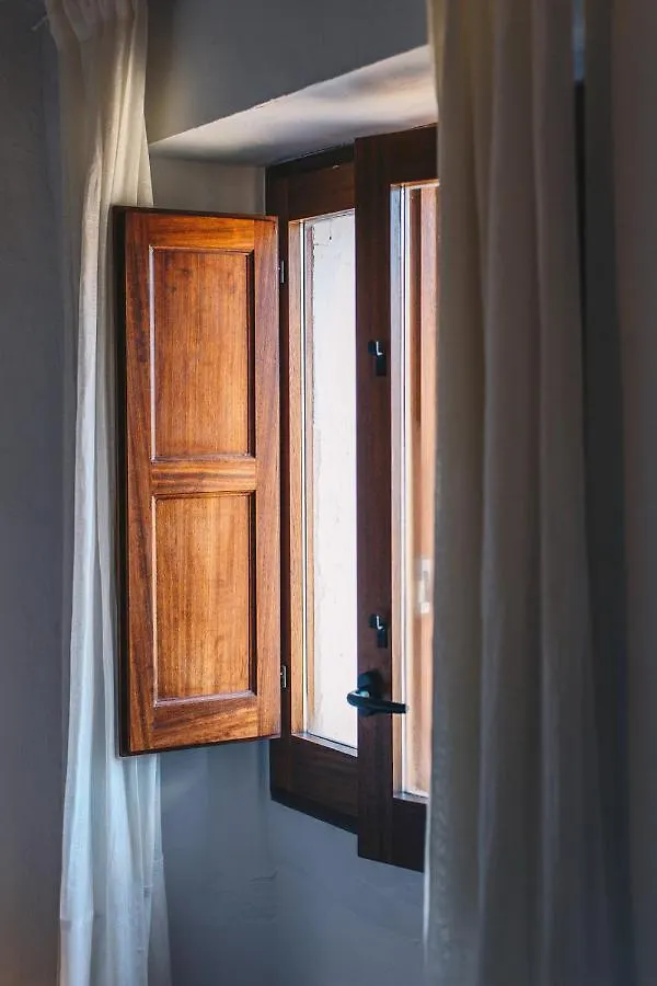 Can Riera de Montagut Hostal