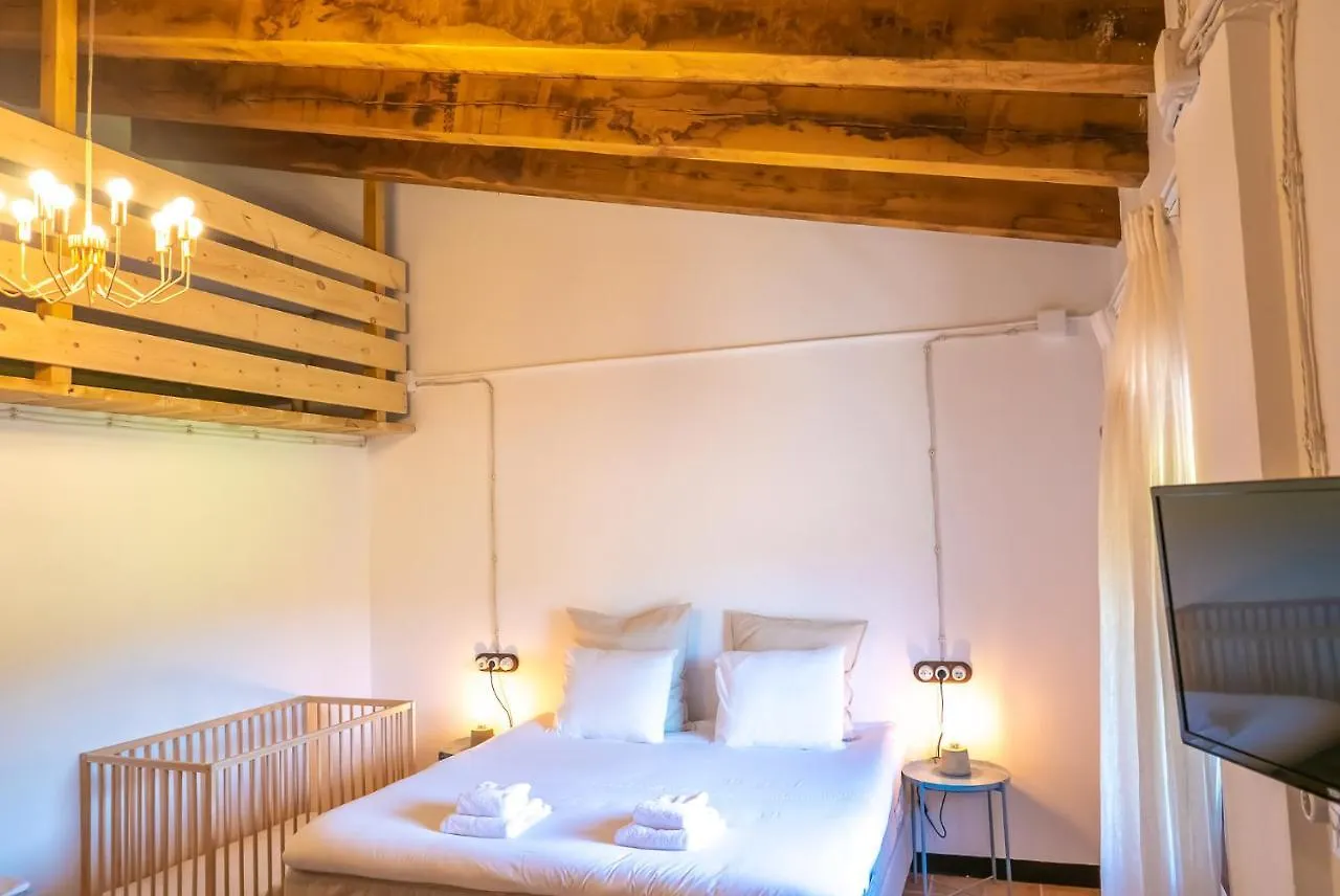 Can Riera de Montagut Hostal Casa rural